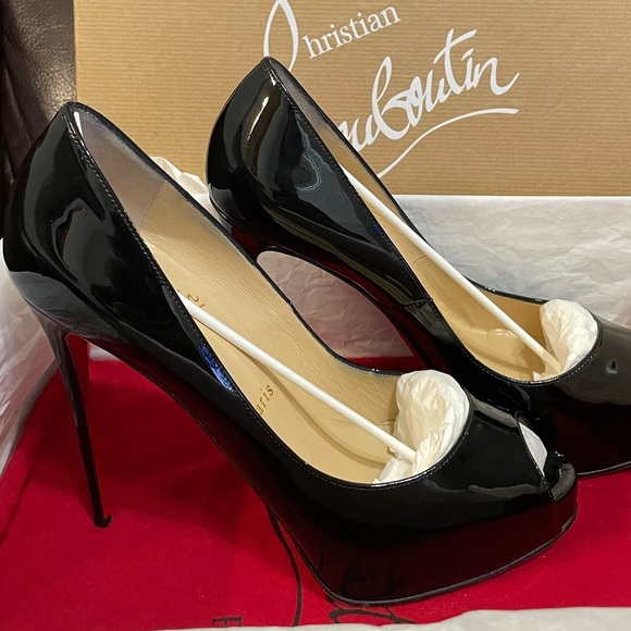Christian Louboutin New Very Prive peep toe platform pump EU37 Mirror gloss pat. - Picture 11 of 12